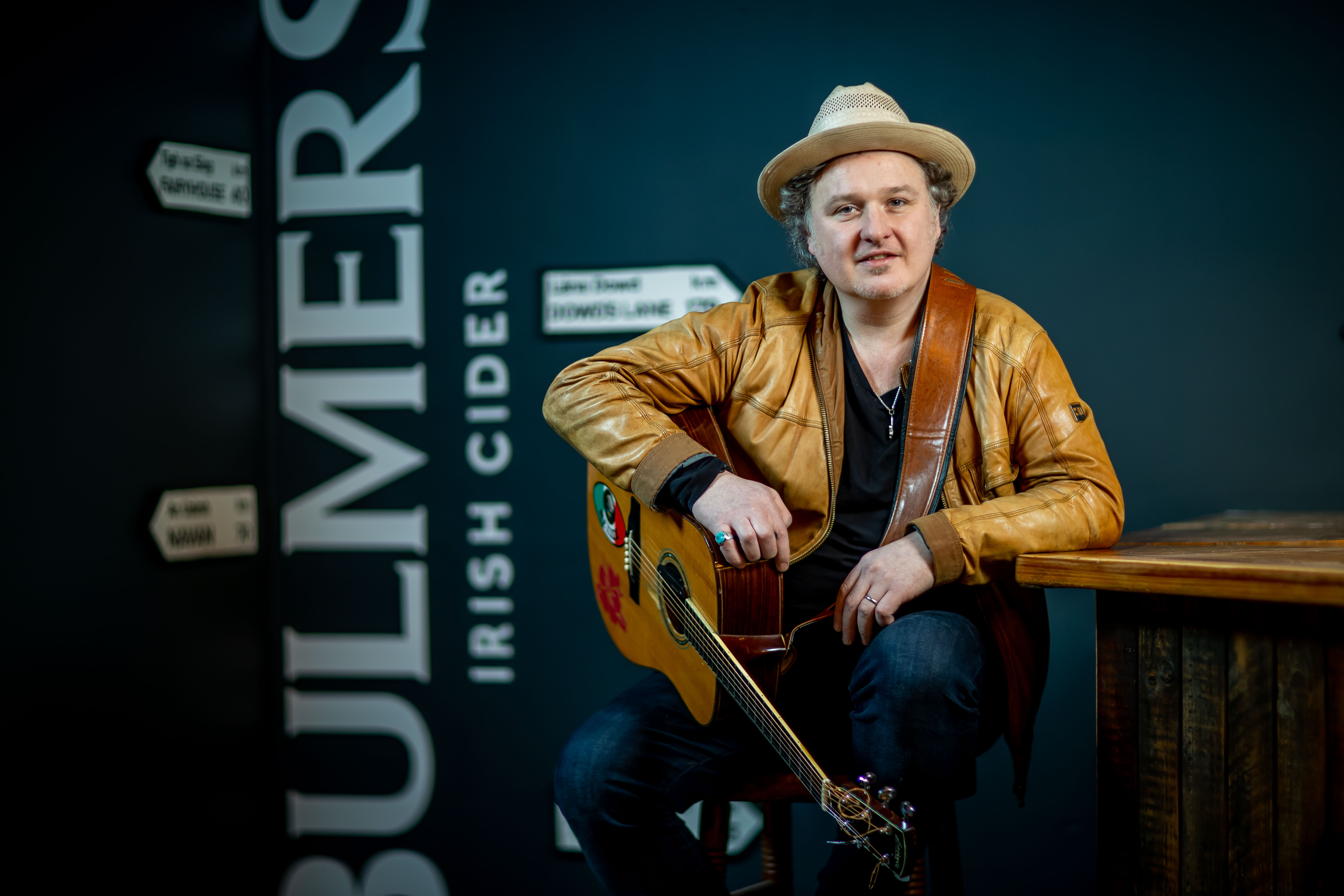Top Irish Acts Mundy and Paddy Casey announced for Dublin Racing Festival