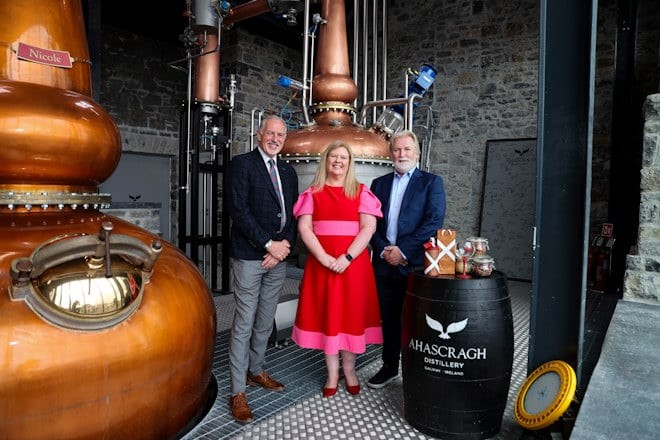 Leopardstown Racecourse Proudly Announces Xin Gin as Premium Gin Partner