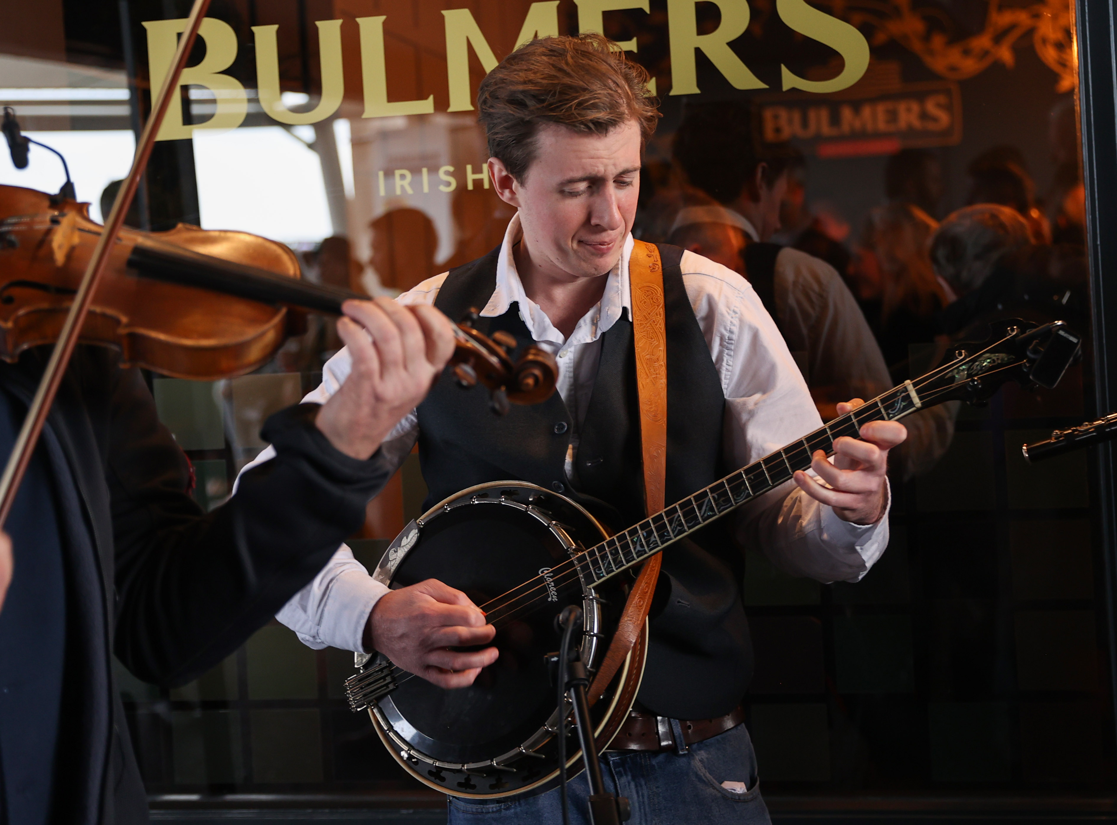 Trad in Hurricane's Bar